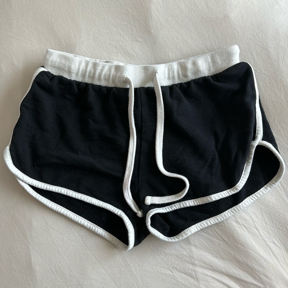 Active USA Black Athletic Style Shorty Shorts